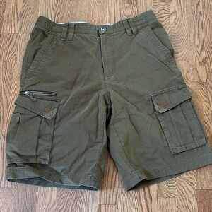 Columbia Green Cargo Shorts Size 32